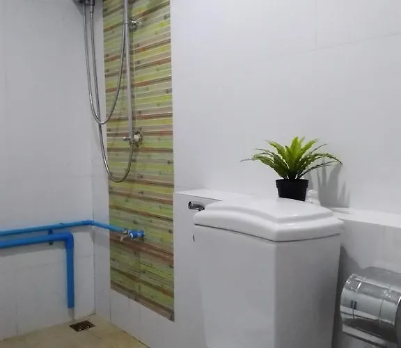 Cb Ekkamai